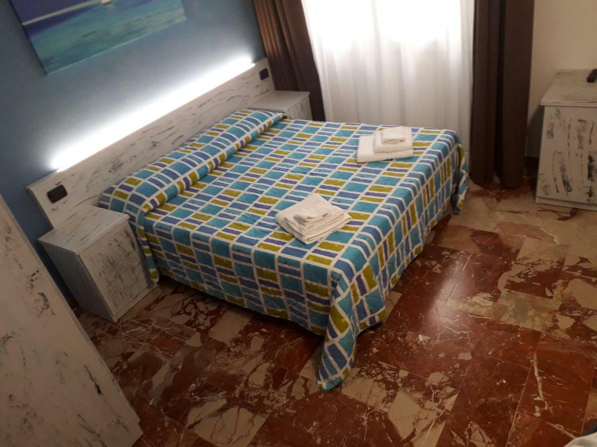 B&B L'Isola Porto Cesareo Quarto foto